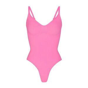 Skims seamless sculpt pink bodysuit size small/medium